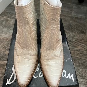 Sam Edelman Winona Croc ivory booties